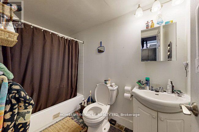 807-809 King Street E Property Photo 24