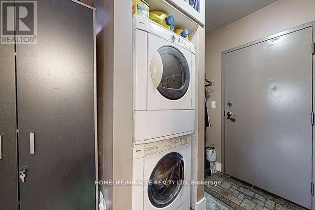 807-809 King Street E Property Photo 25