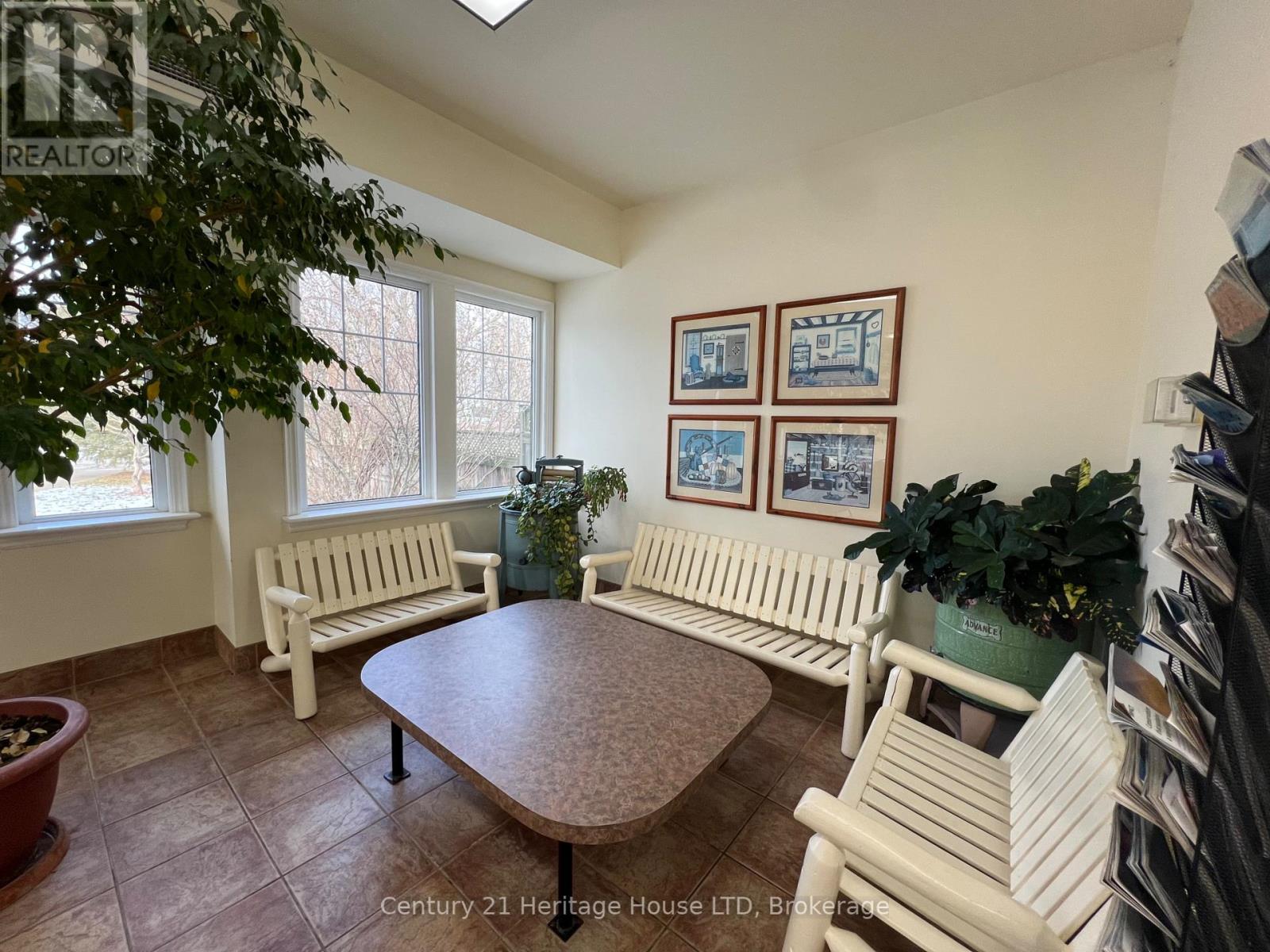 468 Ridge Road N Property Photo 13