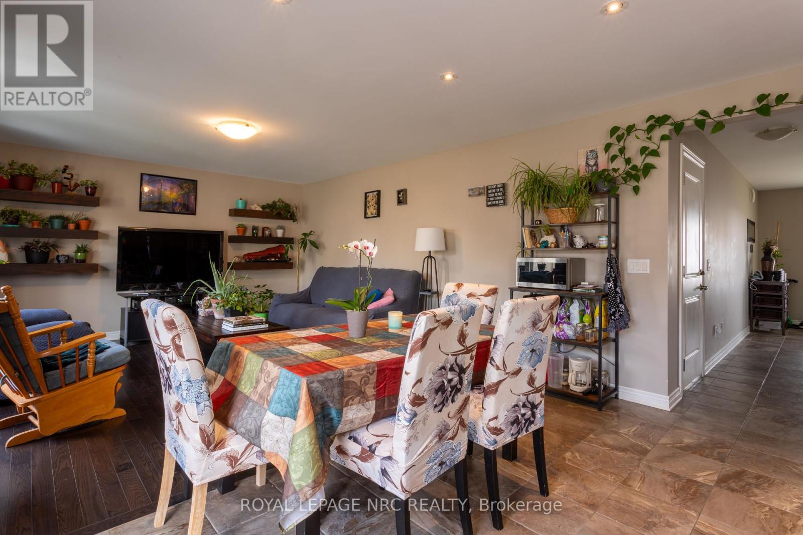 179 Classic Avenue Property Photo 17