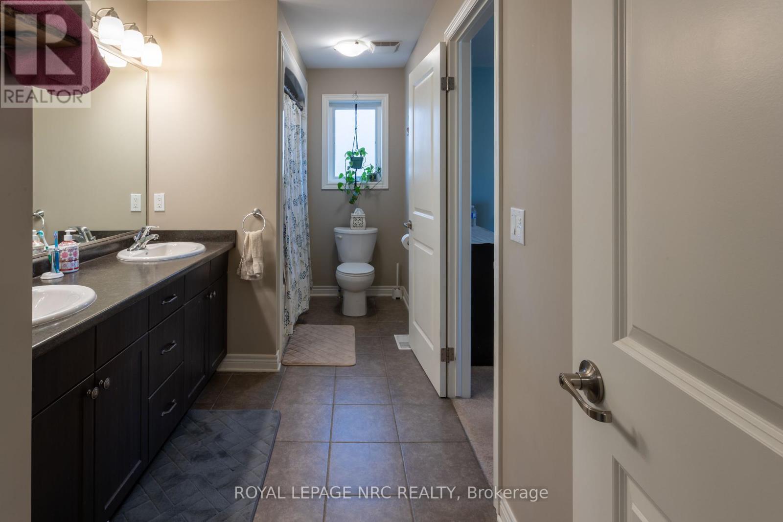 179 Classic Avenue Property Photo 25