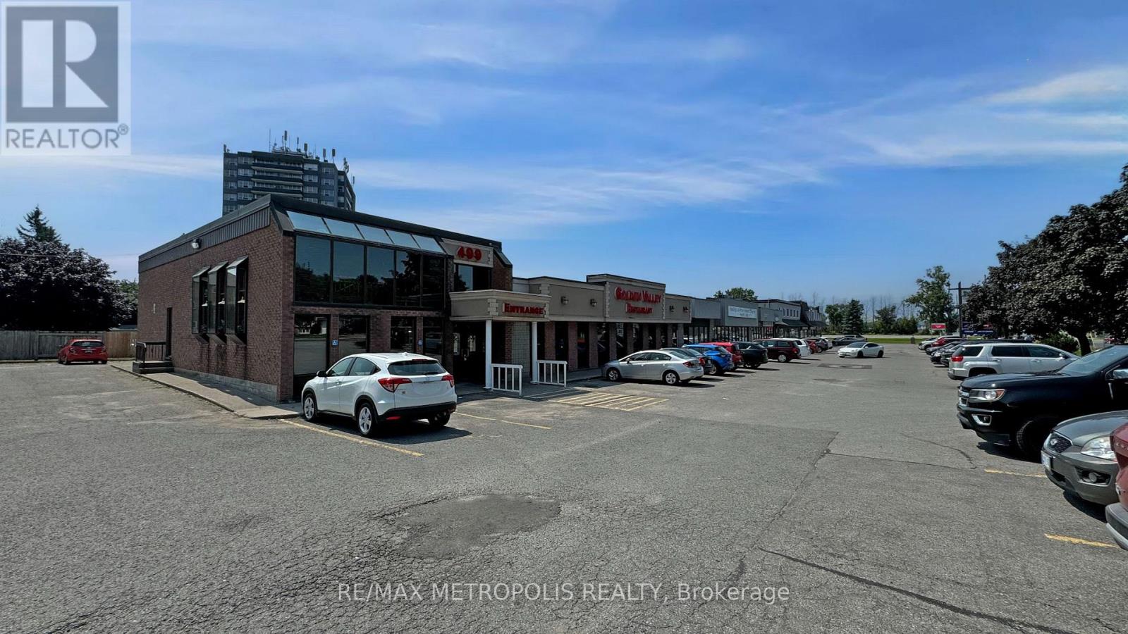 469 - 499 Dundas Street W Property Photo 3