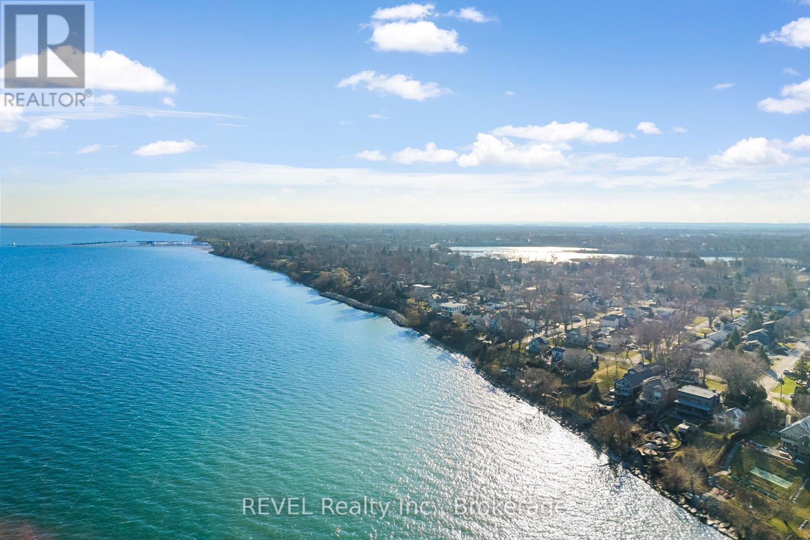 14 1/2 Colton Avenue Property Photo 1
