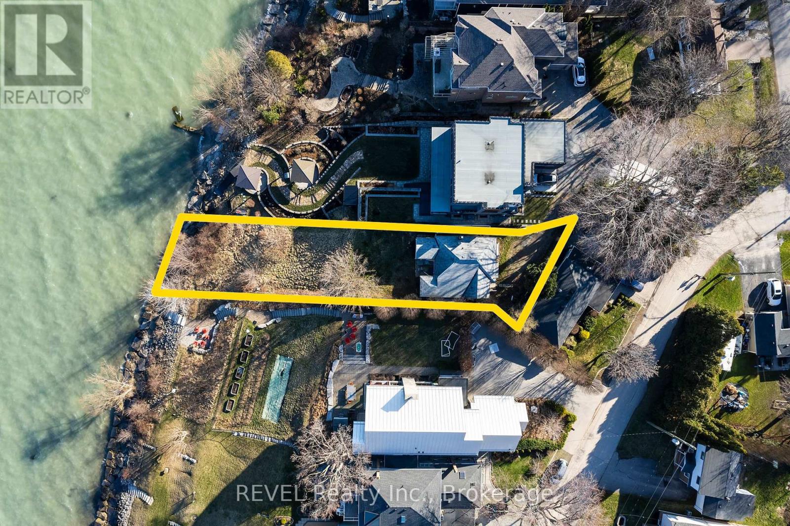 14 1/2 Colton Avenue Property Photo 3