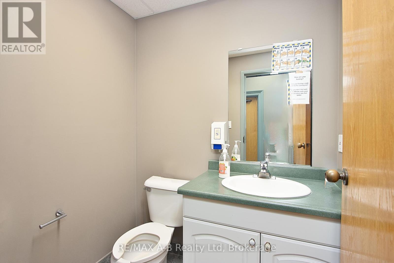 140 Foundry Street Property Photo 31