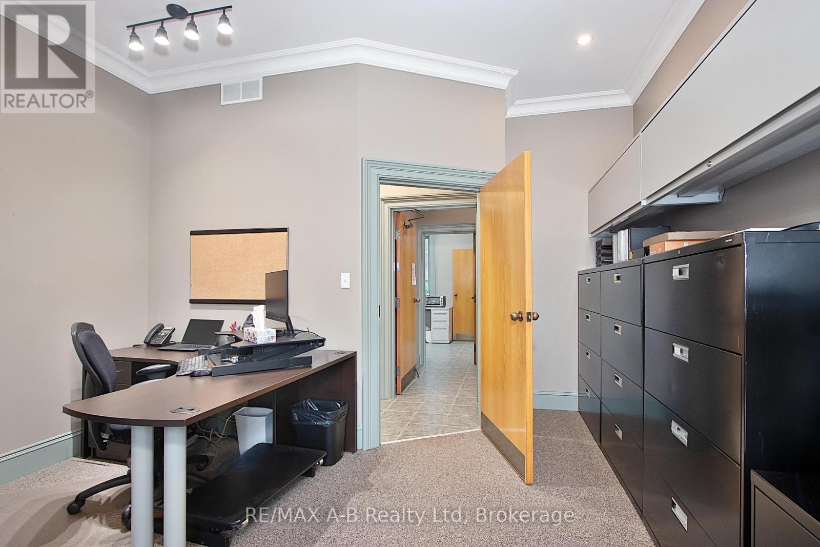 140 Foundry Street Property Photo 36