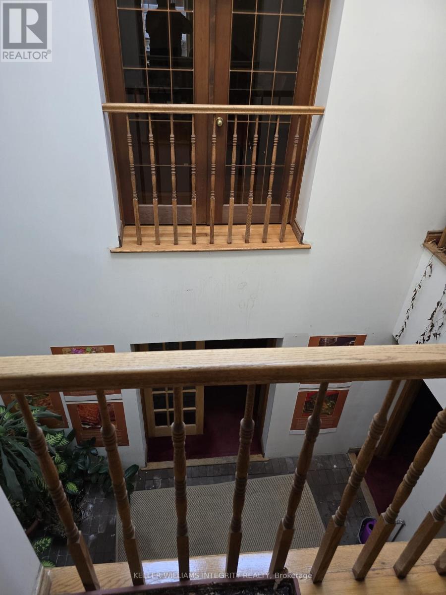 209 Kent Street Property Photo 5