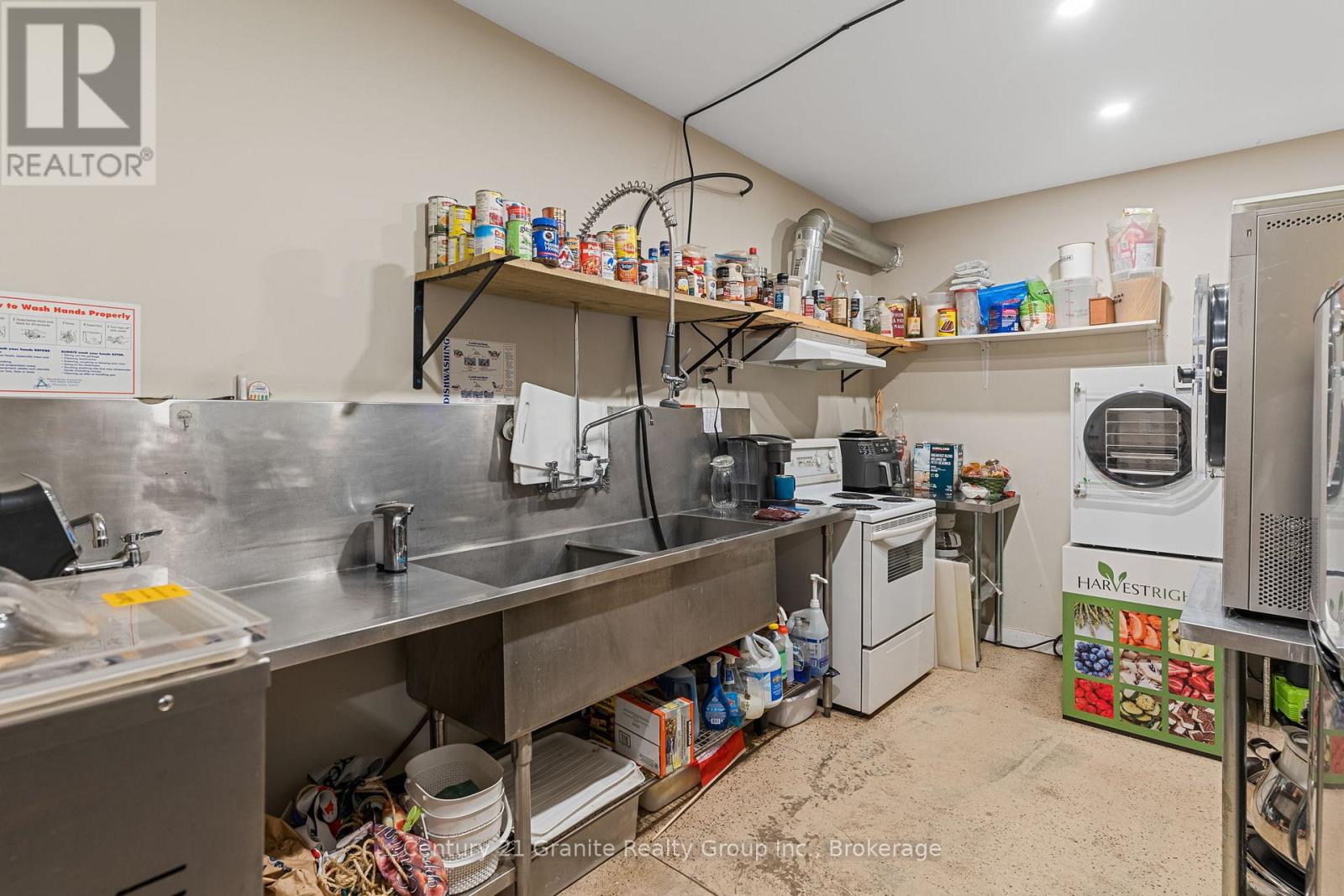 9734 Highway 118 W Property Photo 20