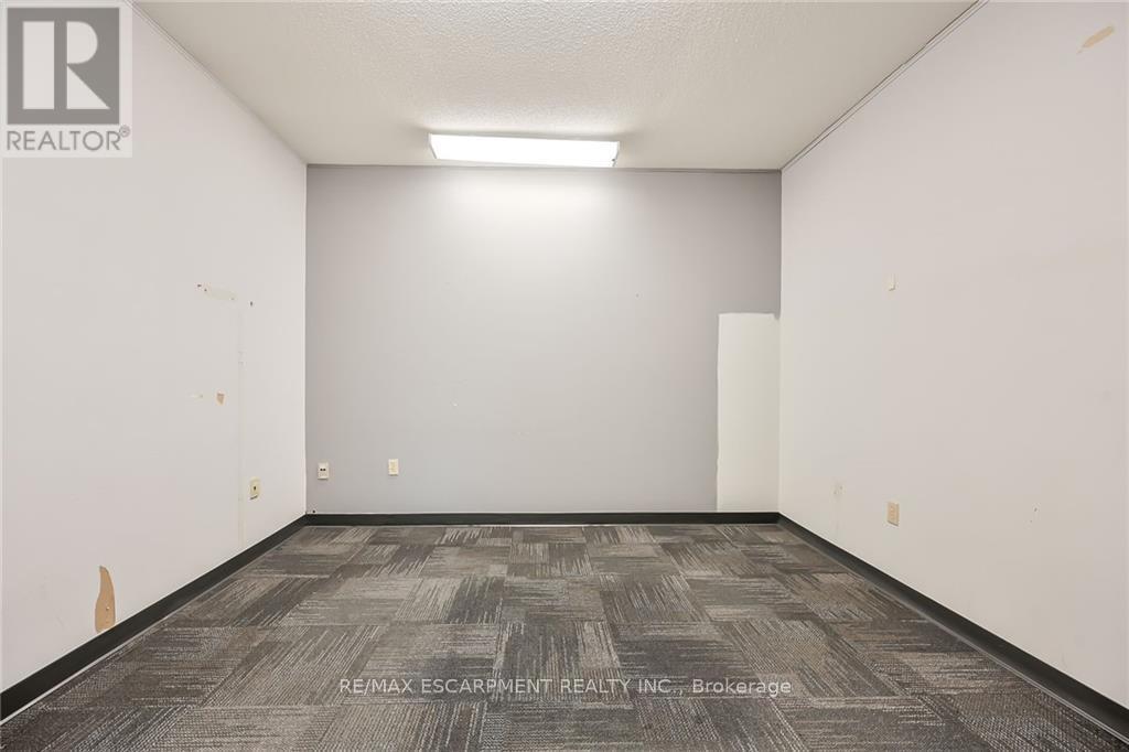 54 Centennial Parkway N Property Photo 12