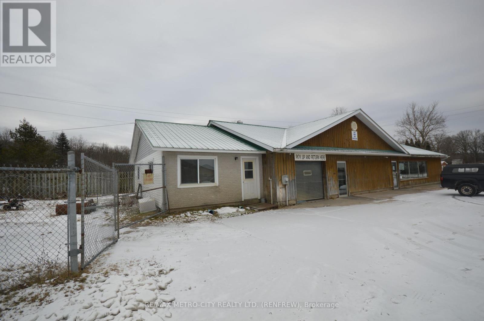 997 Gillan Road Property Photo 1