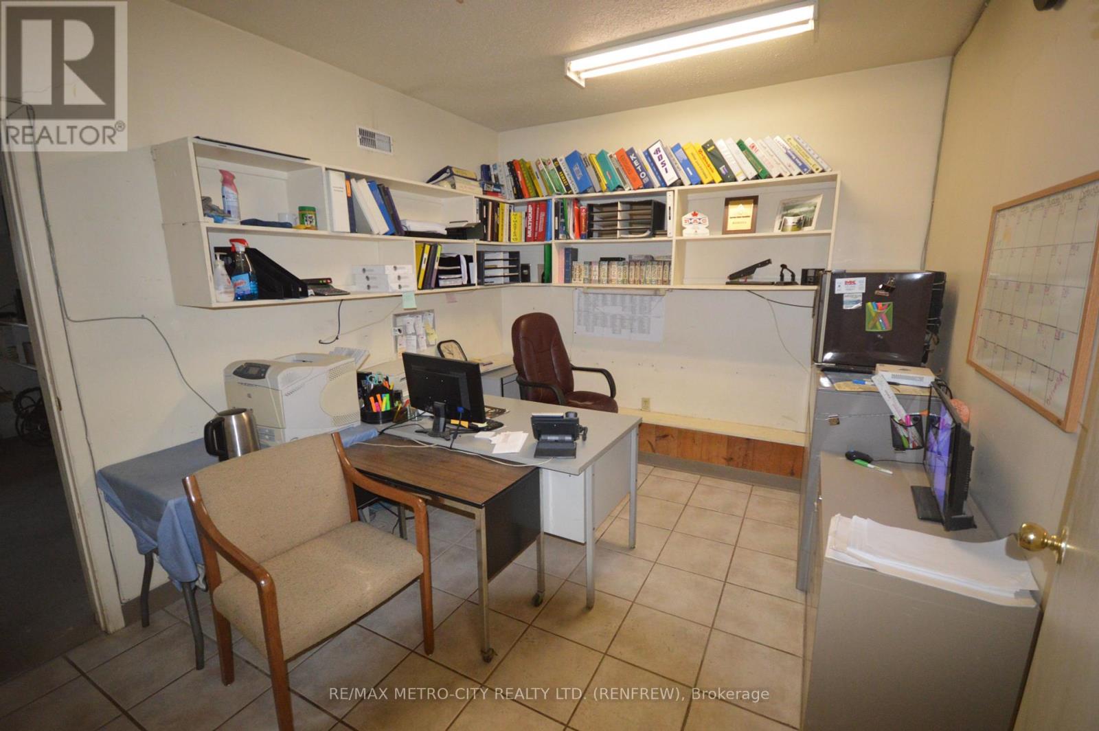 997 Gillan Road Property Photo 8