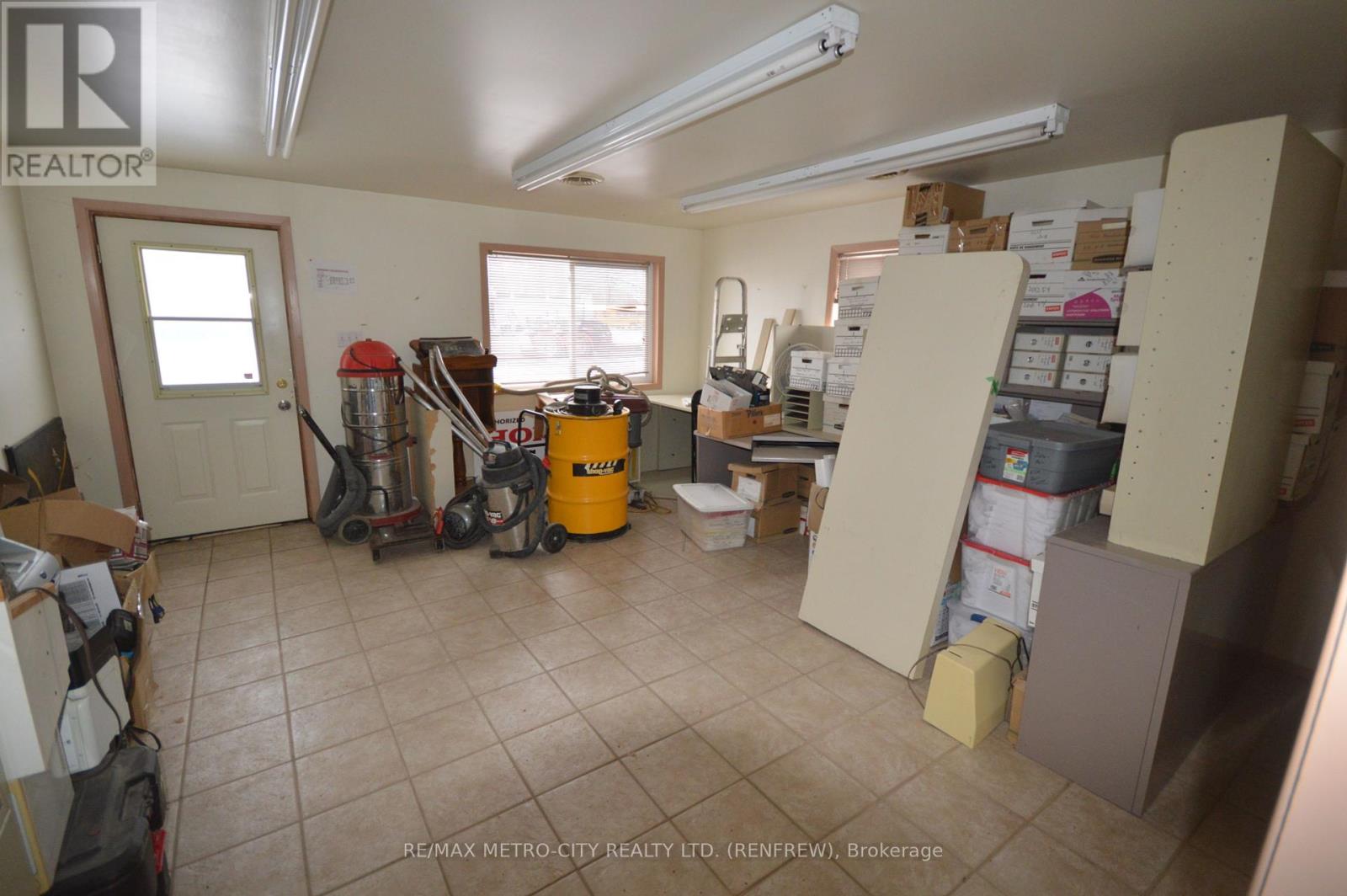 997 Gillan Road Property Photo 11