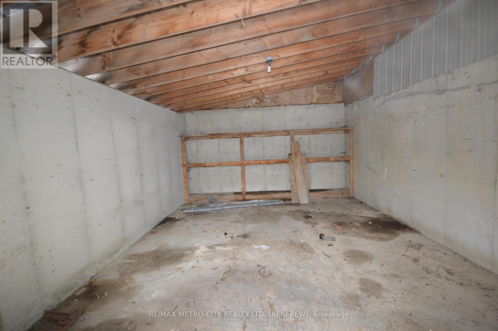 997 Gillan Road Property Photo 20
