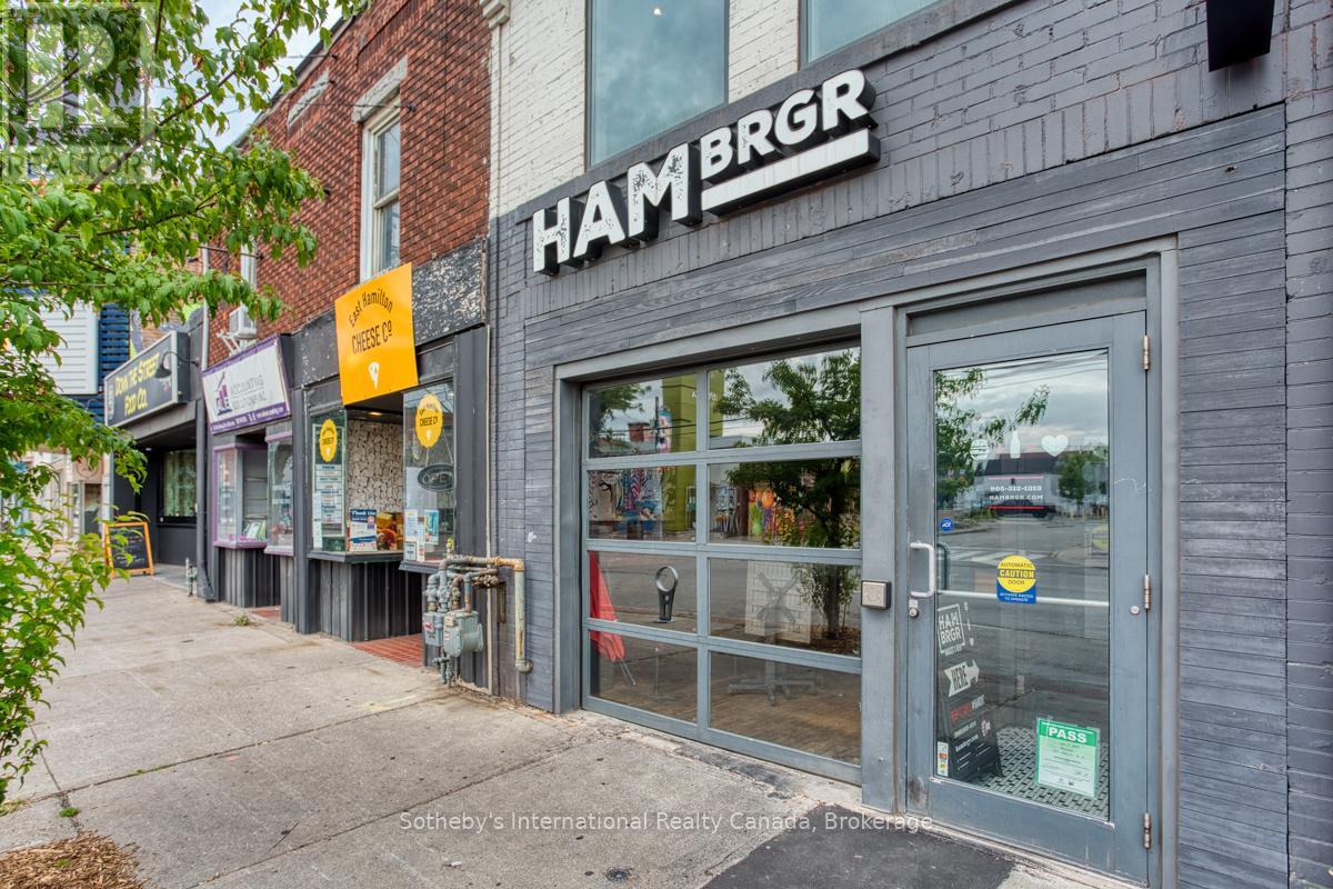 207 OTTAWA STREET N Property Photo 1