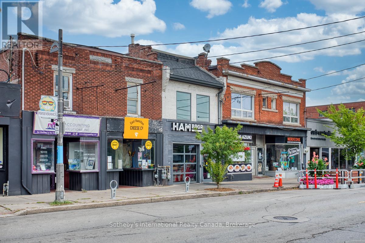 207 Ottawa Street N Property Photo 3