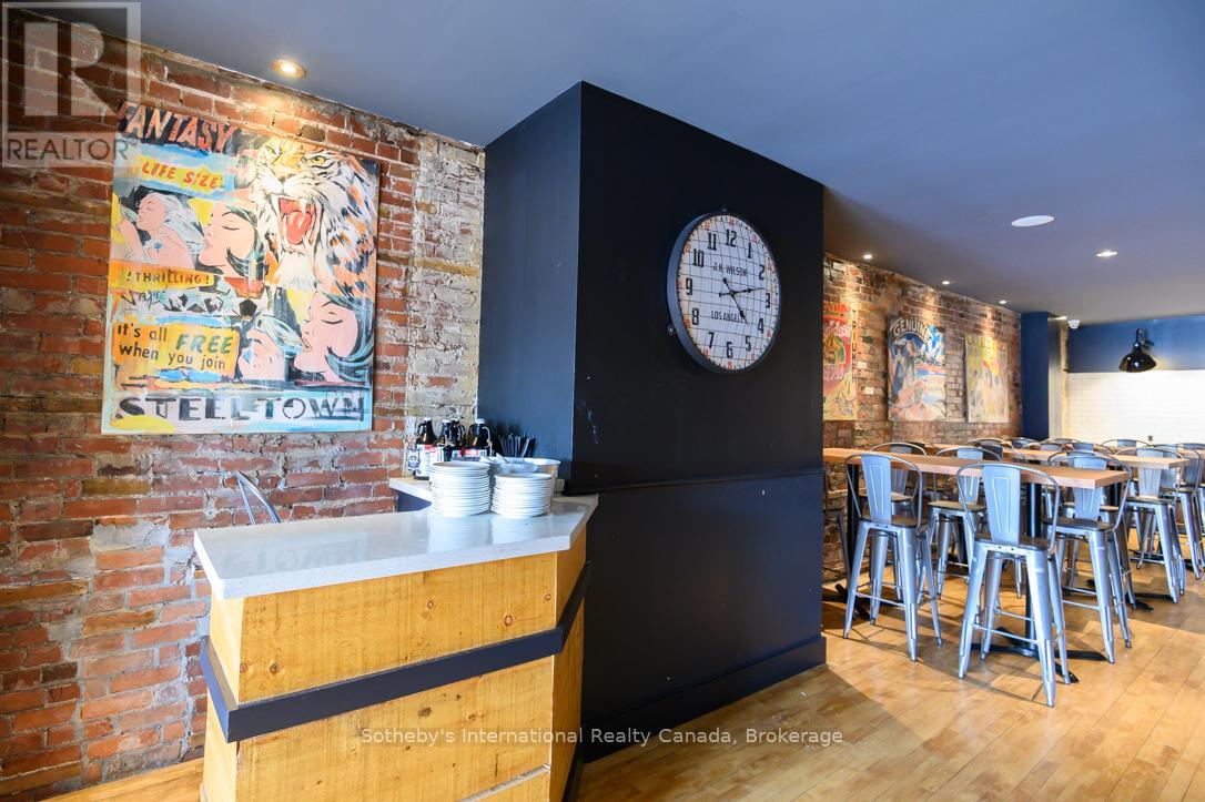 207 Ottawa Street N Property Photo 15