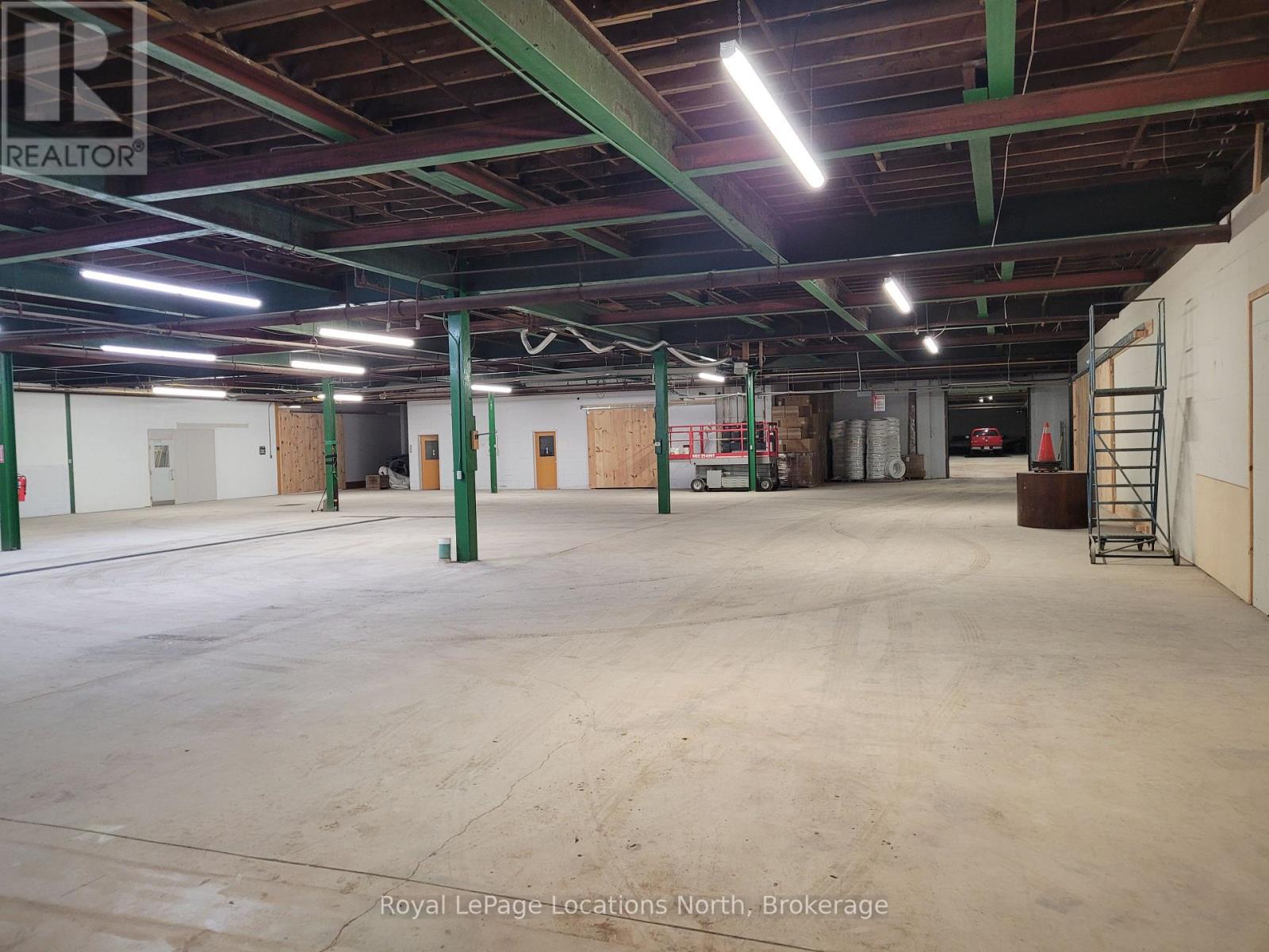 Unit 1 - 278 Cook Street N Property Photo 6