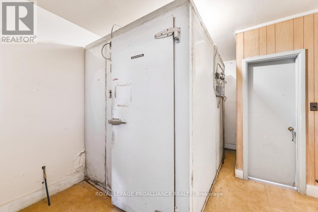 108773 Highway 7 Property Photo 10