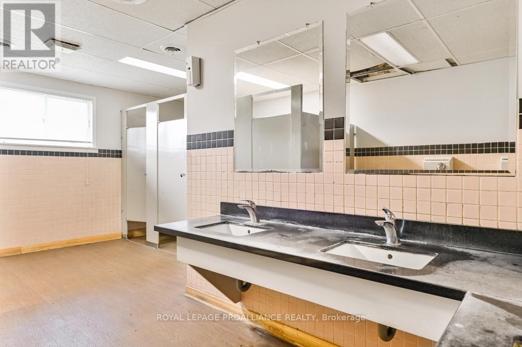 108773 Highway 7 Property Photo 11