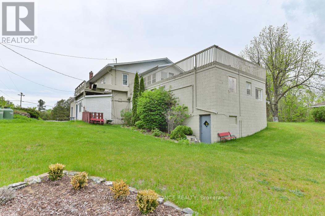 108773 Highway 7 Property Photo 33