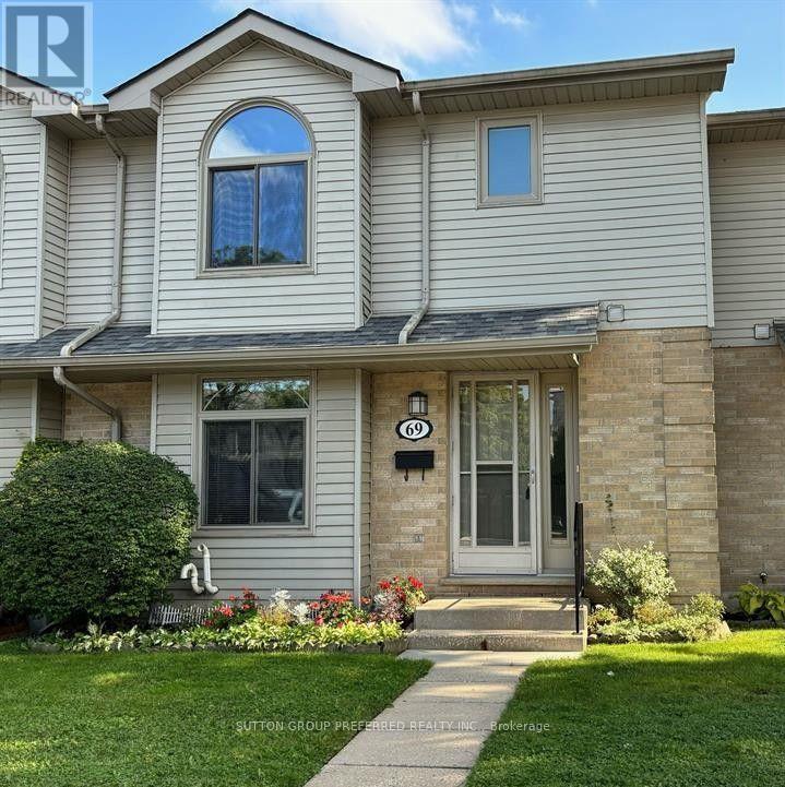 69 - 141 CONDOR COURT Property Photo 1