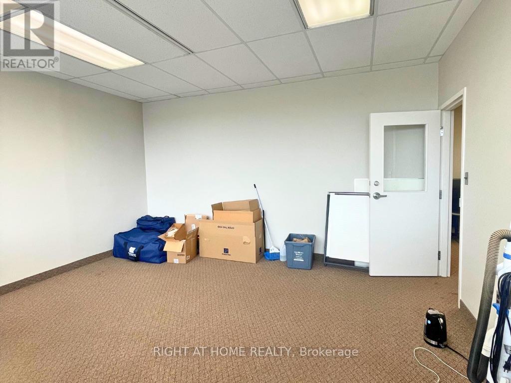504 - 43 Church Street Property Photo 9