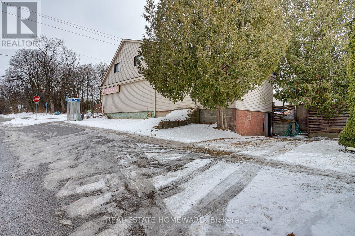 132 Victoria Street Property Photo 4
