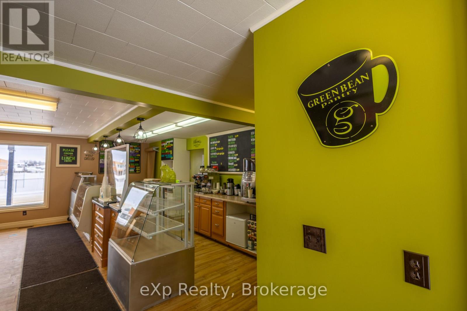 1319 Yonge Street S Property Photo 11
