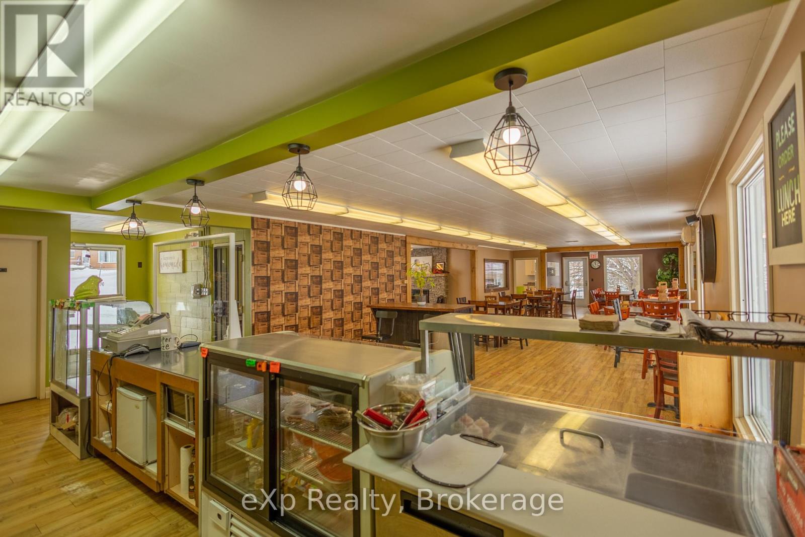 1319 Yonge Street S Property Photo 15