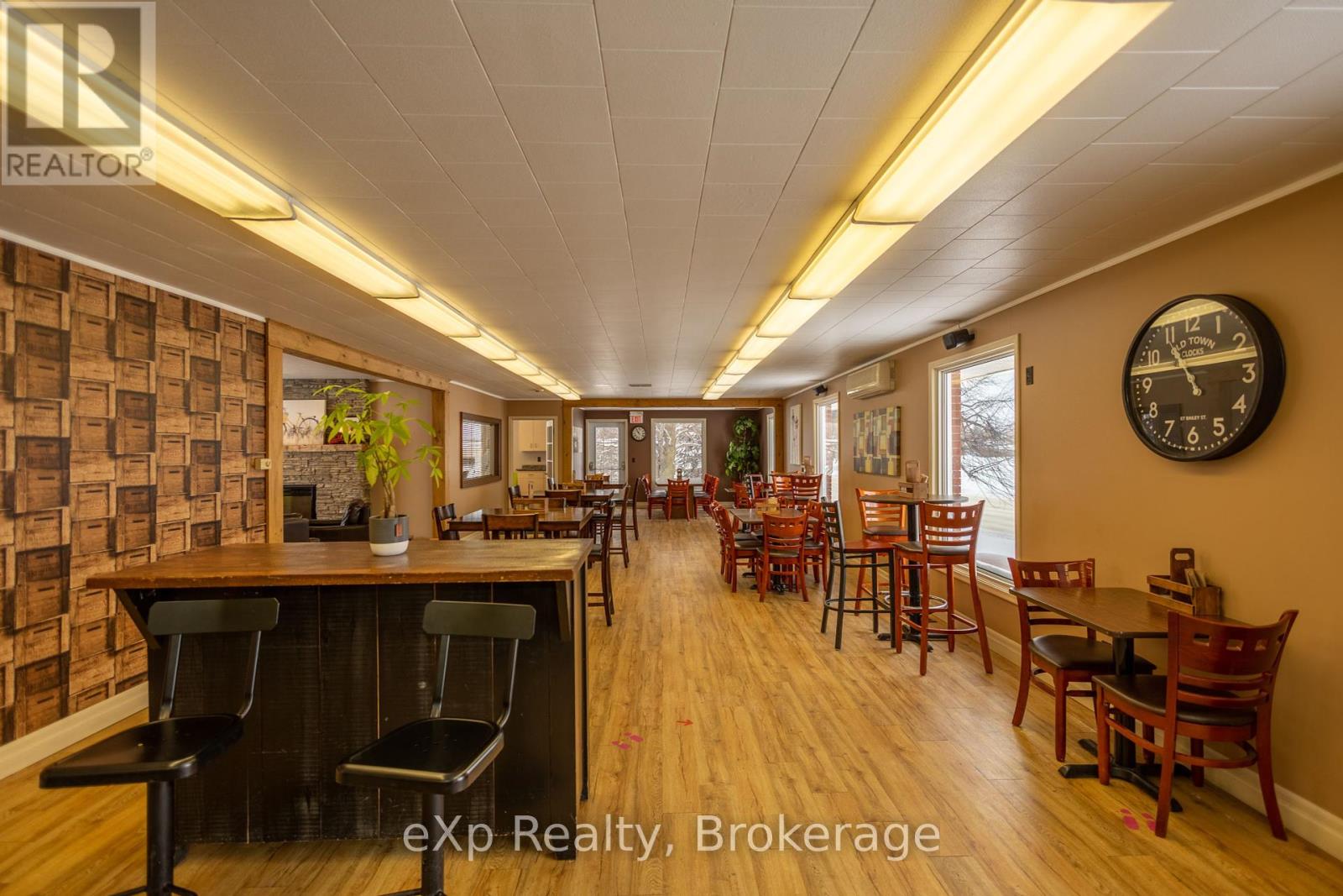 1319 Yonge Street S Property Photo 16