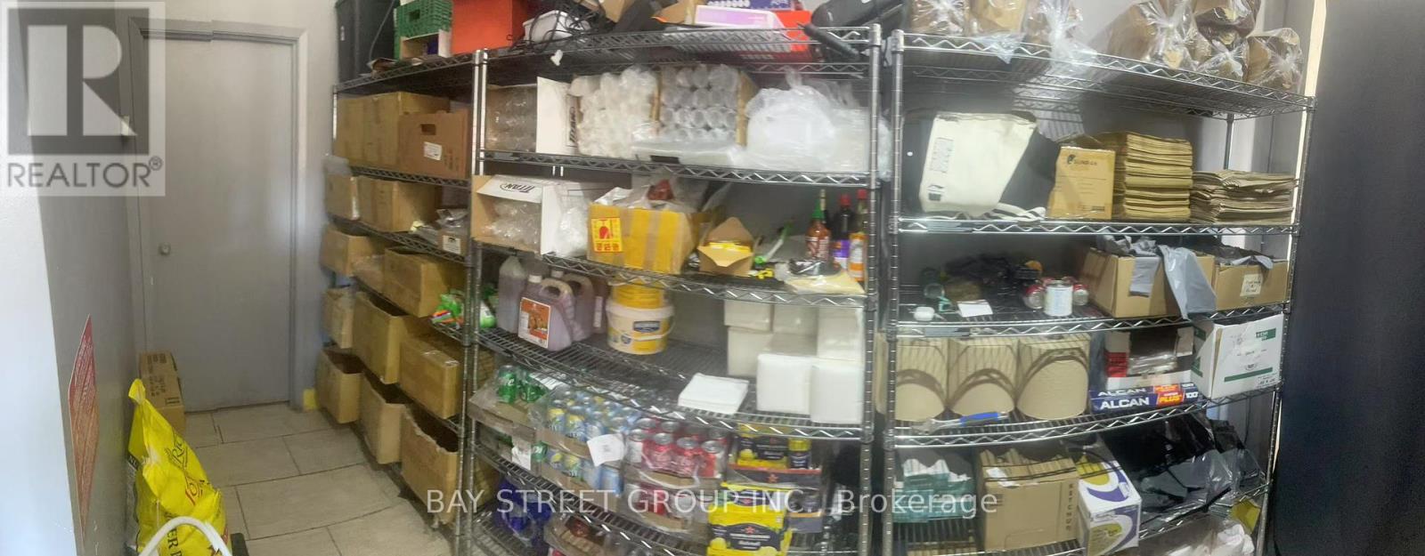 Unit - 1050 King Street W Property Photo 3
