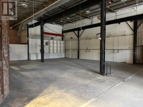 101 Entrance Drive Property Photo 28