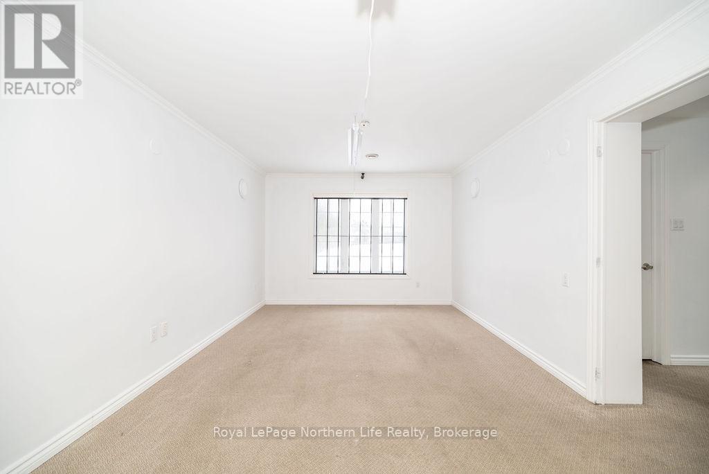 2427 Petawawa Boulevard Property Photo 26