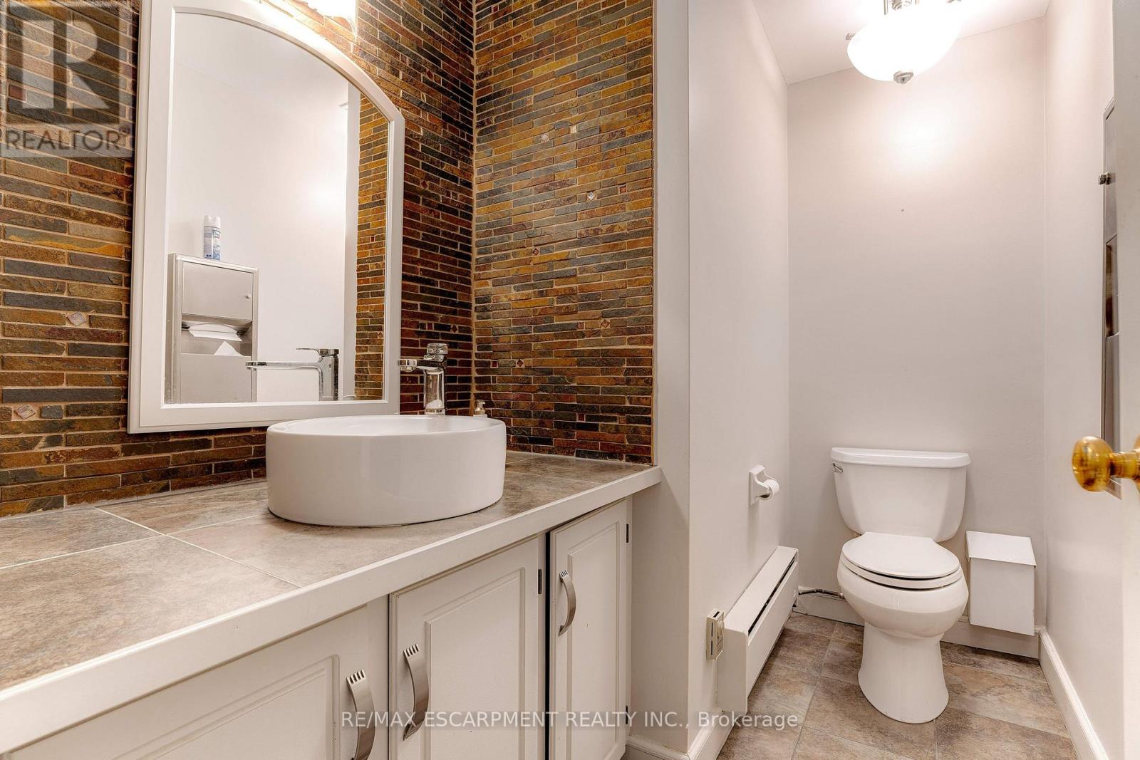 2 - 13-15 Bold Street Property Photo 10