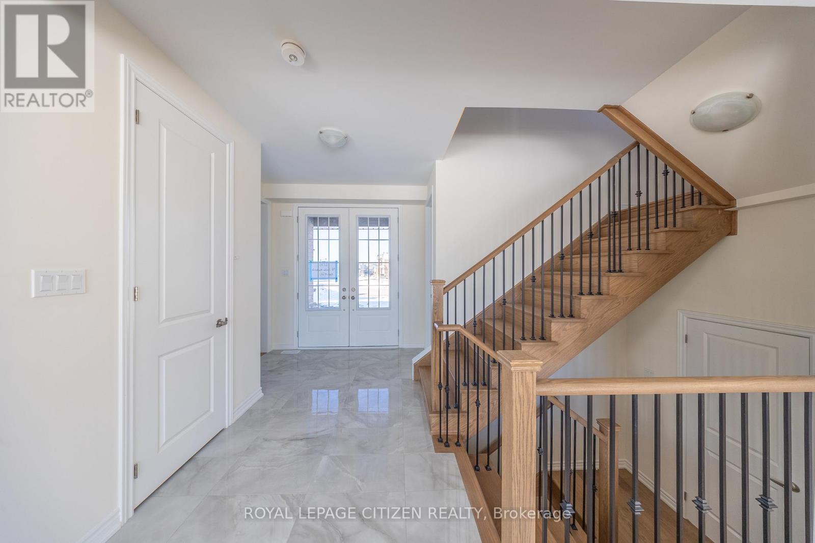 96 Golden Meadows Drive Property Photo 7