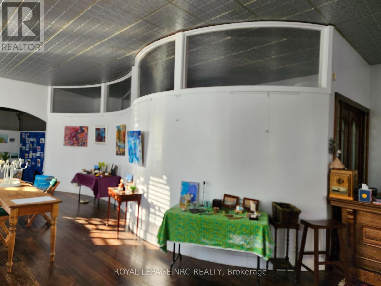 1 Clarence Street Property Photo 13