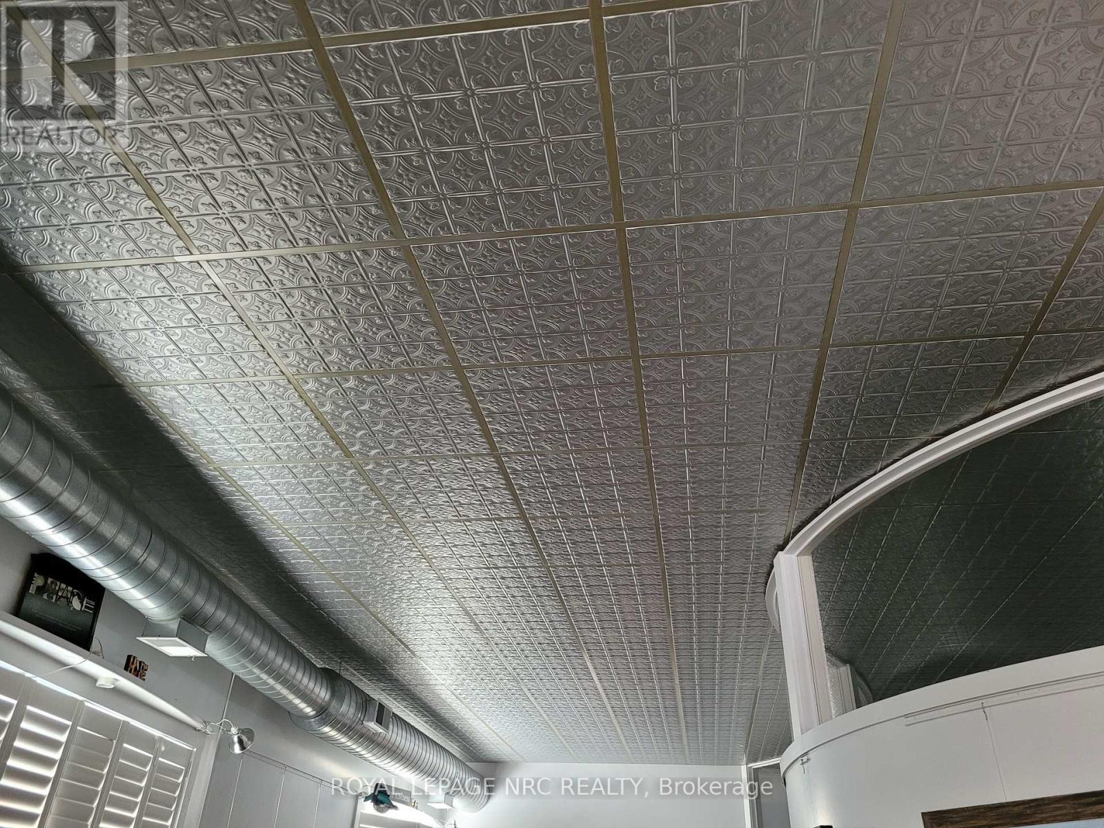 1 Clarence Street Property Photo 14