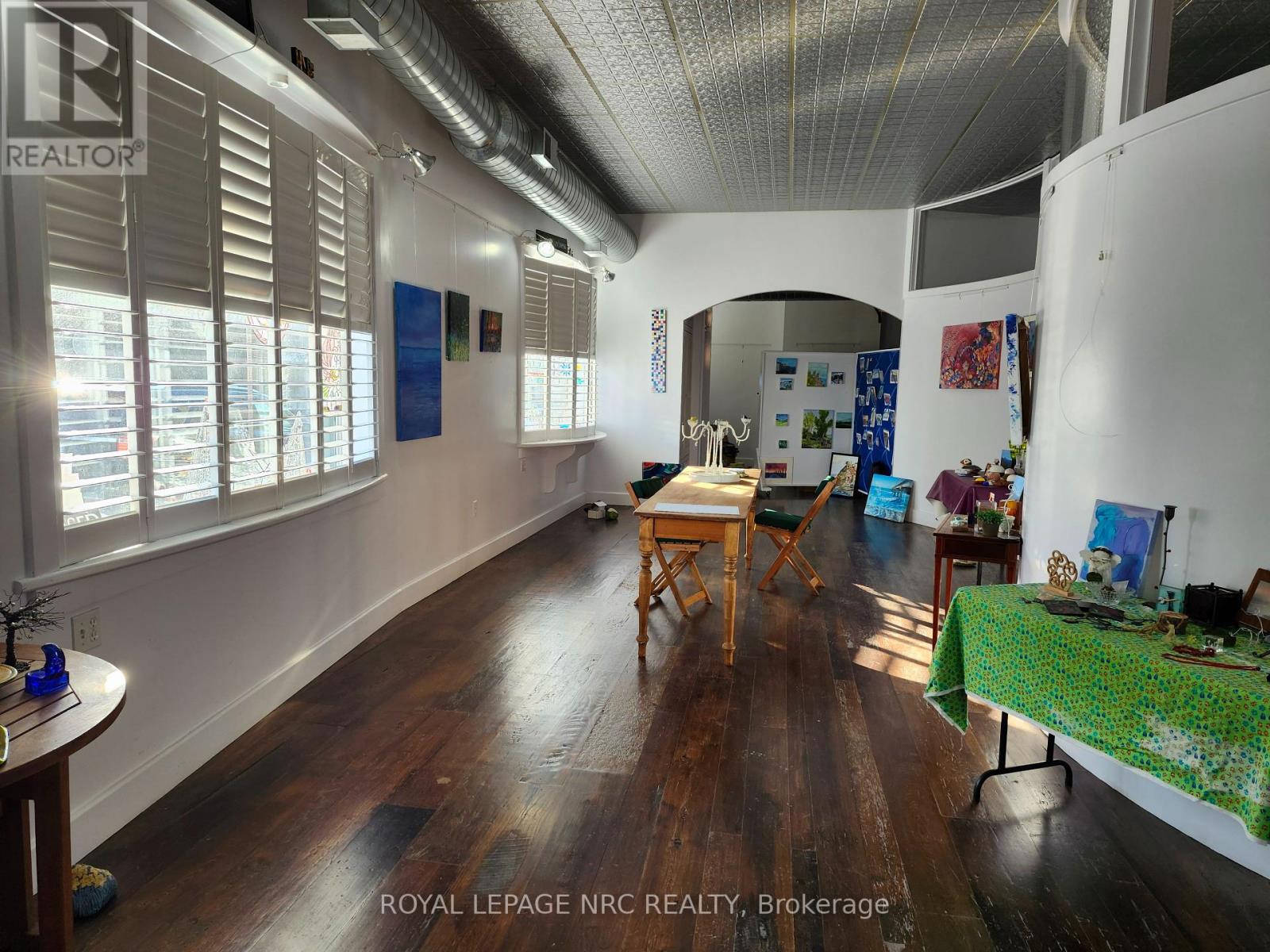 1 Clarence Street Property Photo 24