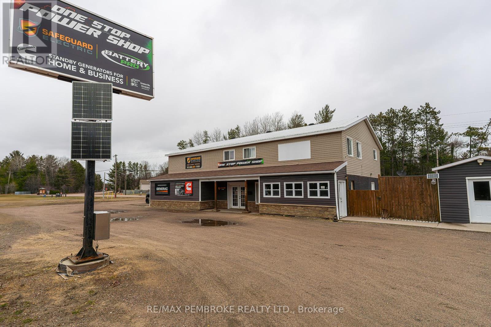 2551 Petawawa Boulevard Property Photo 1