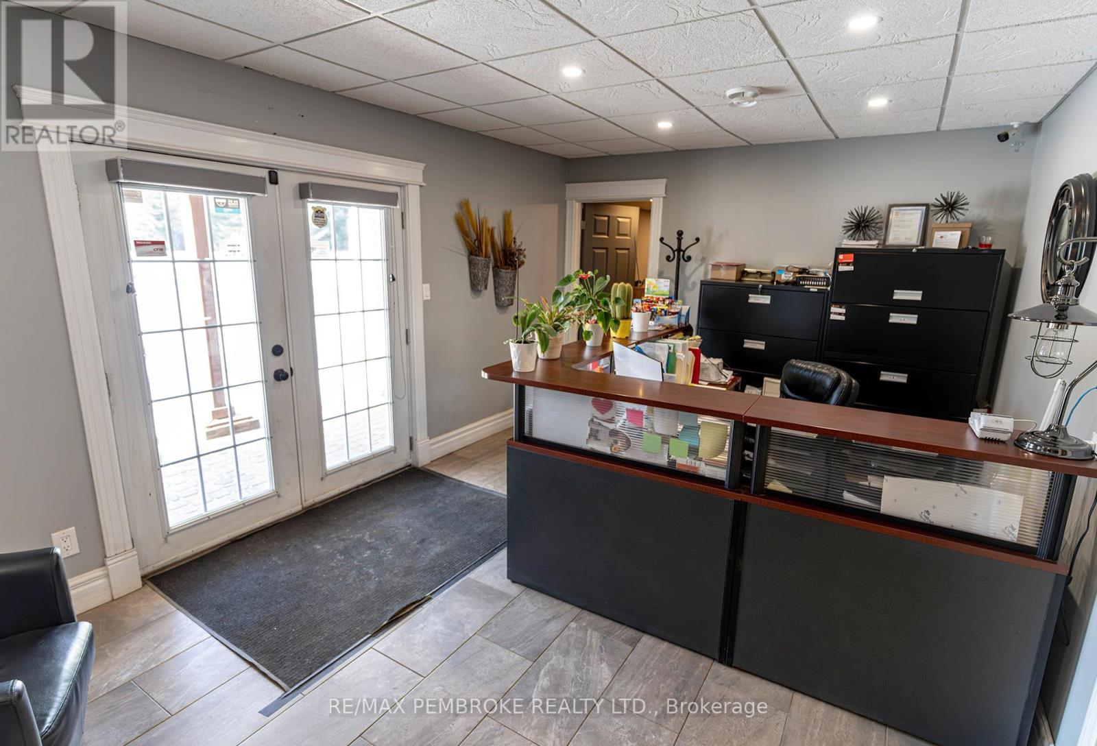 2551 Petawawa Boulevard Property Photo 6