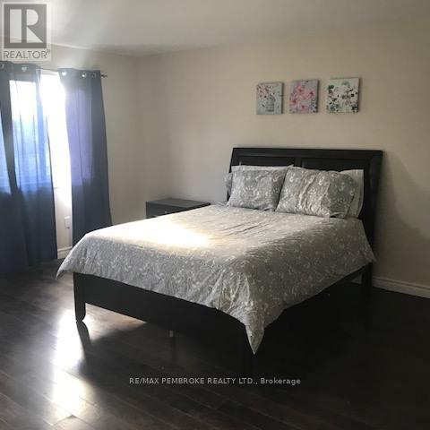 2551 Petawawa Boulevard Property Photo 37