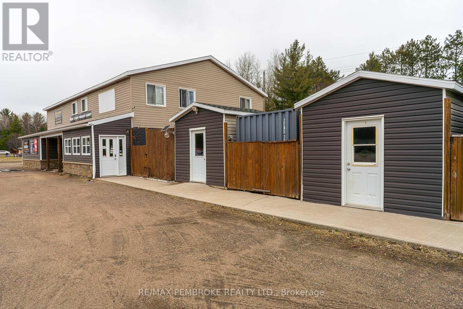 2551 Petawawa Boulevard Property Photo 38
