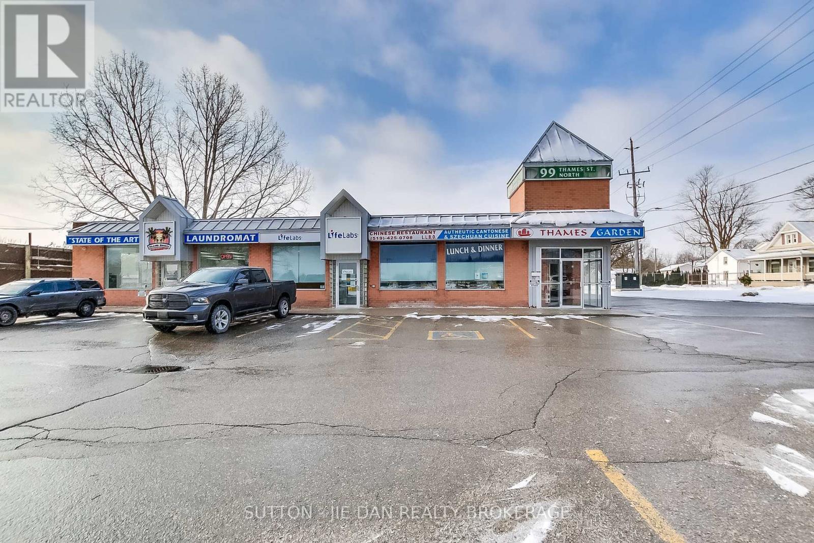 D - 99 Thames Street Property Photo 2