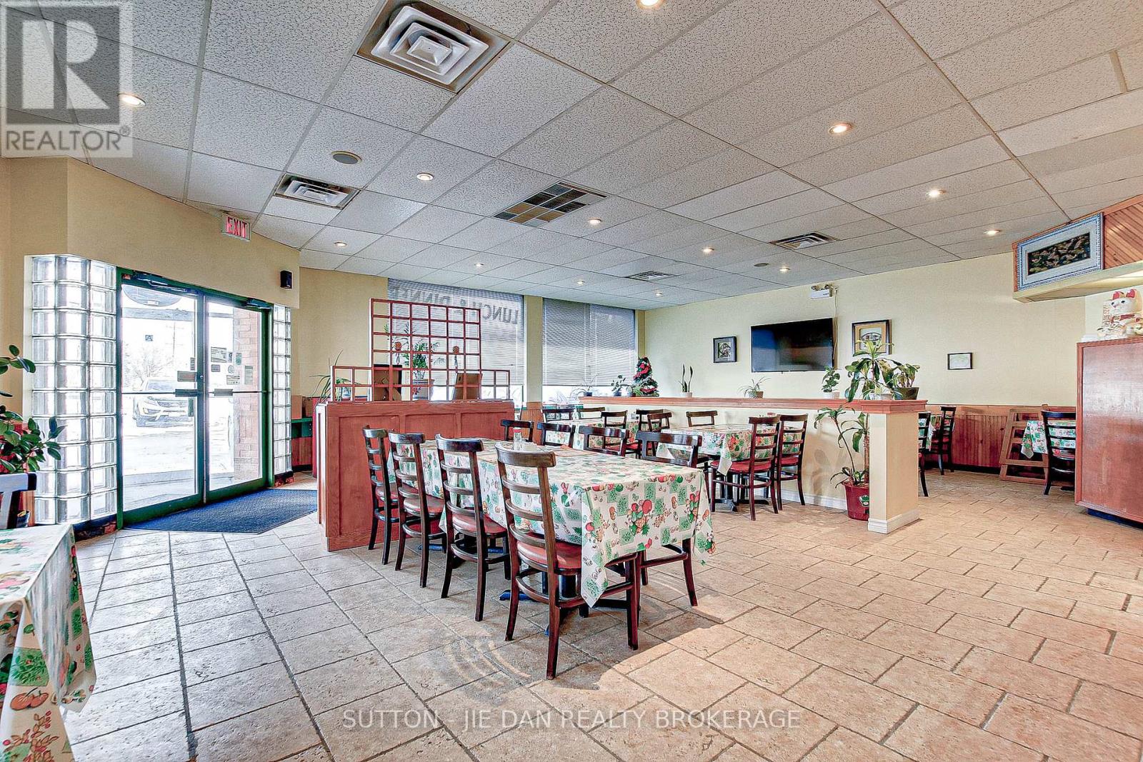 D - 99 Thames Street Property Photo 6
