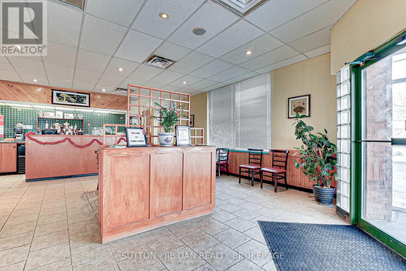 D - 99 Thames Street Property Photo 9