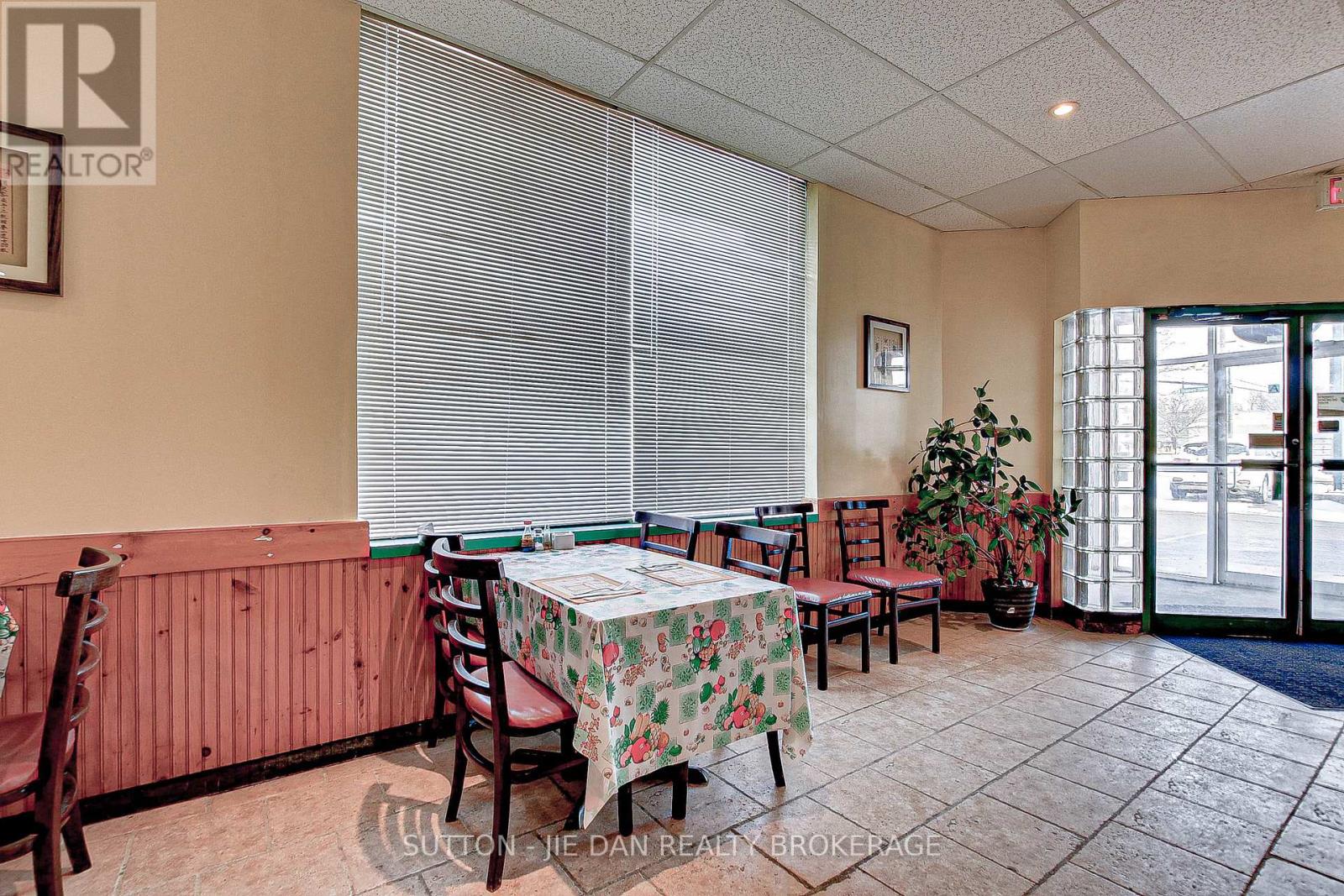 D - 99 Thames Street Property Photo 10