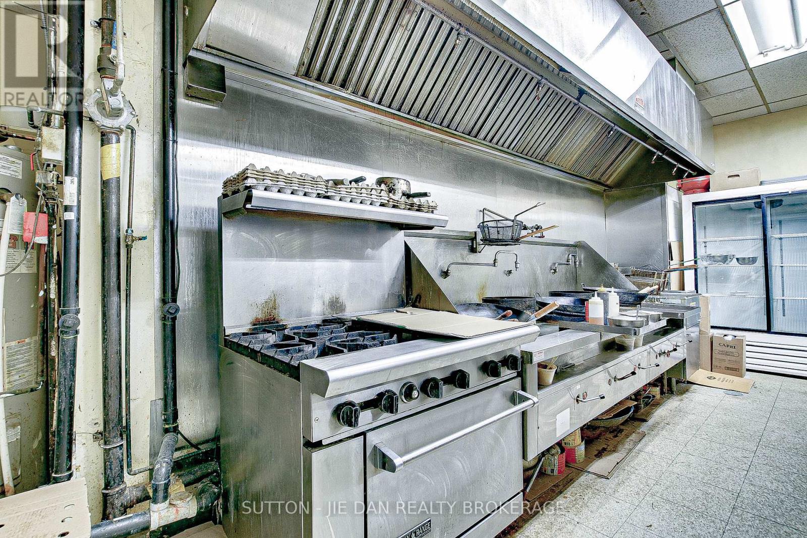 D - 99 Thames Street Property Photo 12