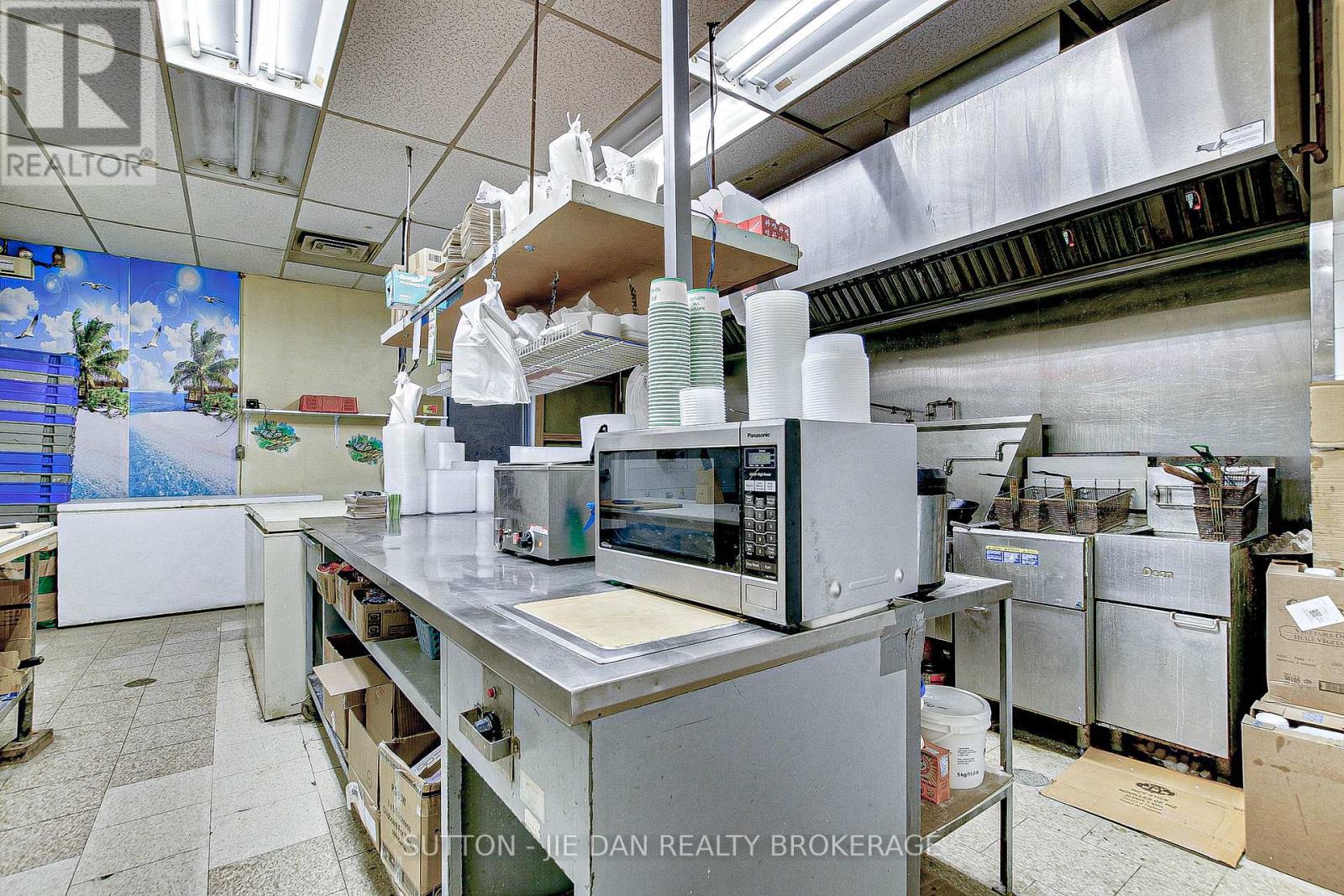 D - 99 Thames Street Property Photo 20