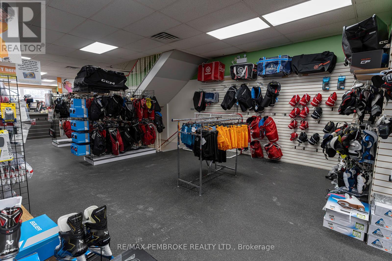 45 Pembroke Street W Property Photo 23
