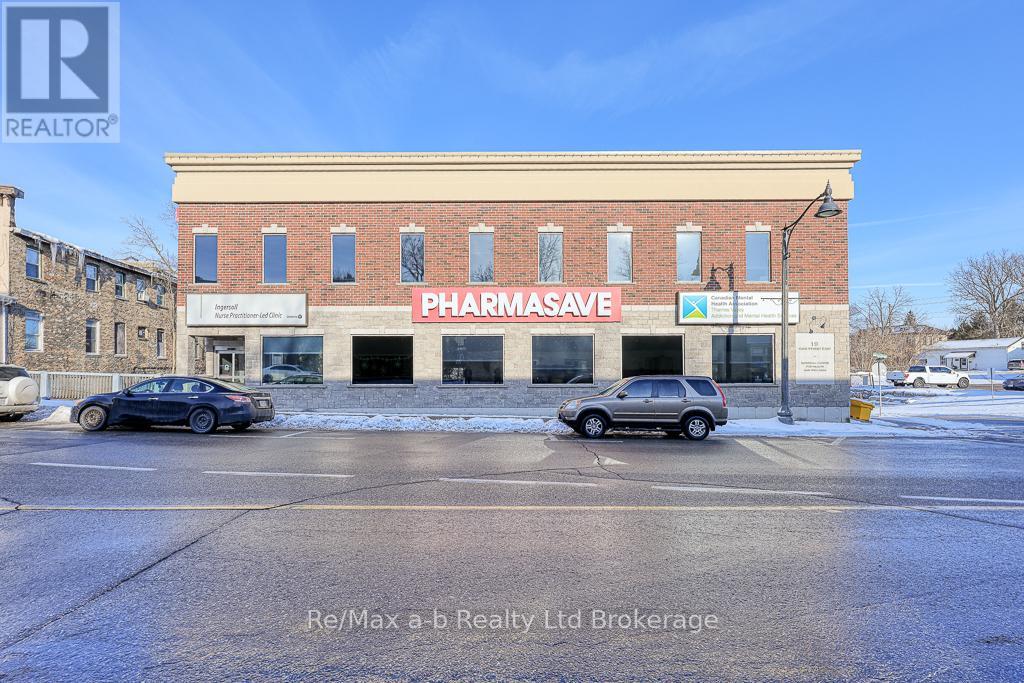 19 King Street E Property Photo 4